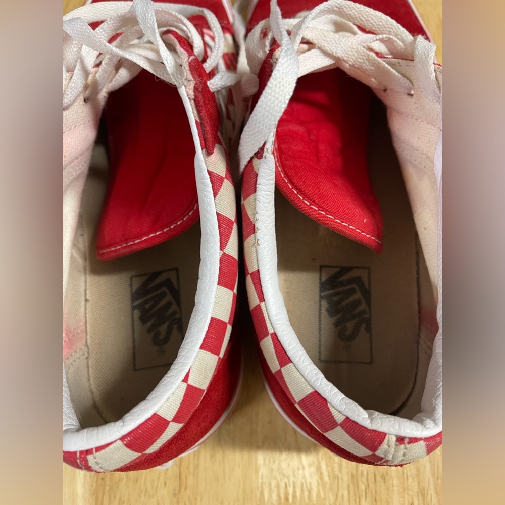 VANS Old Skool Suede Checkered Red White 10 Men Low Skate Sneakers